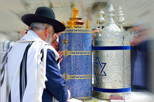 DaAti Simchat Torah